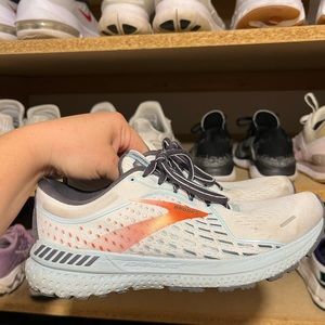 Women’s Brooks Adrenaline